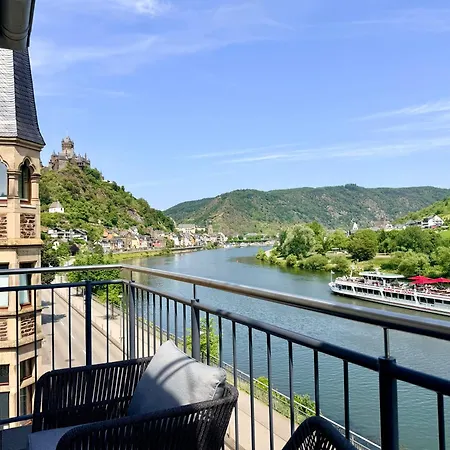 Fewomo Mosel & Burgblick Loft, Balkon, Parkplatz, Aufzug, 6 Personen