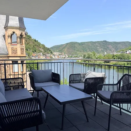 Fewomo Mosel & Burgblick Loft, Balkon, Parkplatz, Aufzug, 6 Personen Cochem