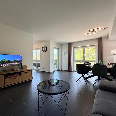 Fewomo Mosel & Burgblick Loft, Balkon, Parkplatz, Aufzug, 6 Personen * Cochem