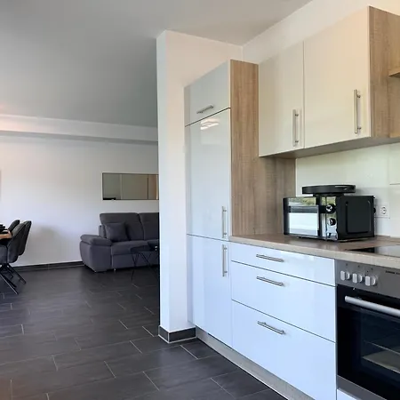 Fewomo Mosel & Burgblick Loft, Balkon, Parkplatz, Aufzug, 6 Personen *